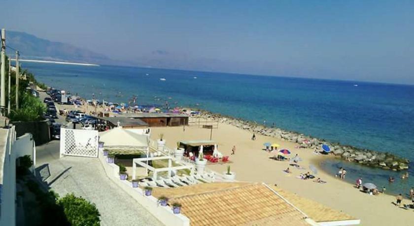 Casa Vacanza Adele Trappeto  Luaran gambar